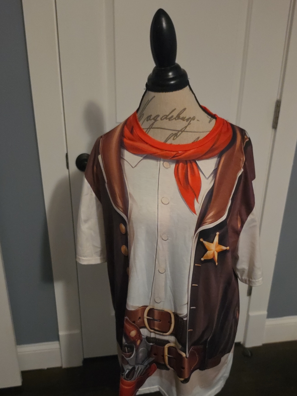 Mens FunnySheriff Costume T-Shirt with Red Bandana